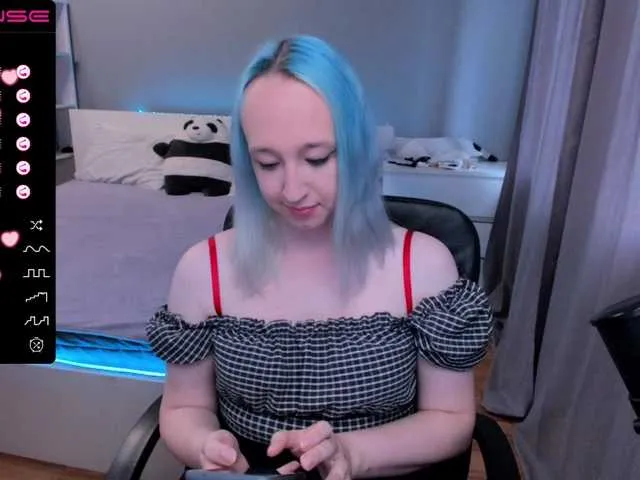 Live sex webcam photo for thetrixy #275941035