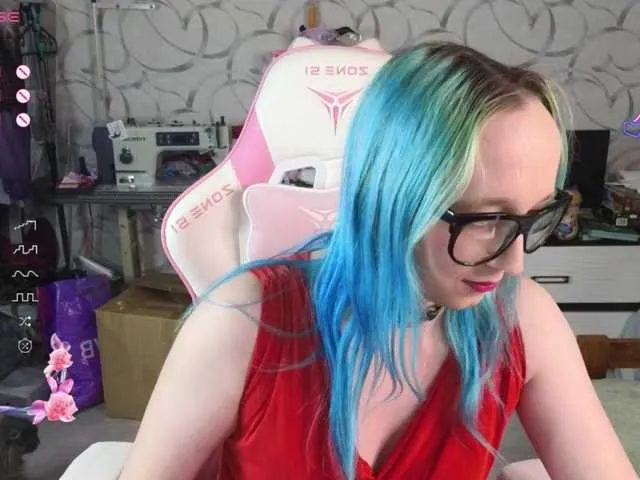 Live sex webcam photo for thetrixy #291980298