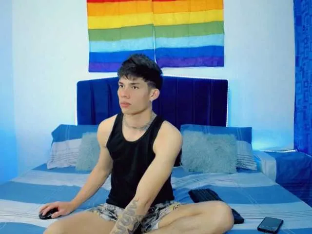 Live sex webcam photo for thiago-murphy #275522075