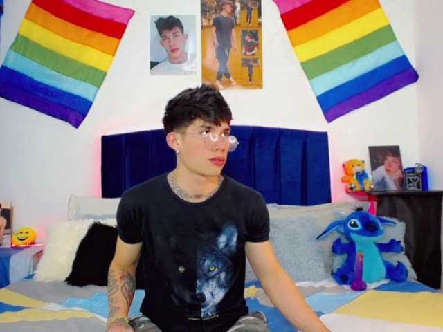 Live sex webcam photo for thiago-murphy #275910142