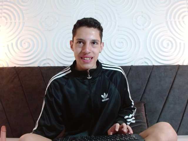 Live sex webcam photo for thiago19s #285826181