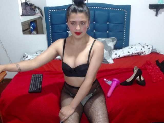 Live sex webcam photo for thiara-18 #275690318