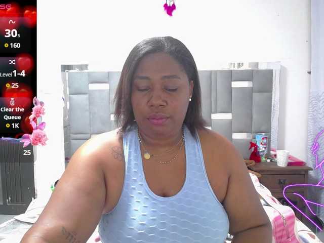 Live sex webcam photo for thickebonymilf #290874138