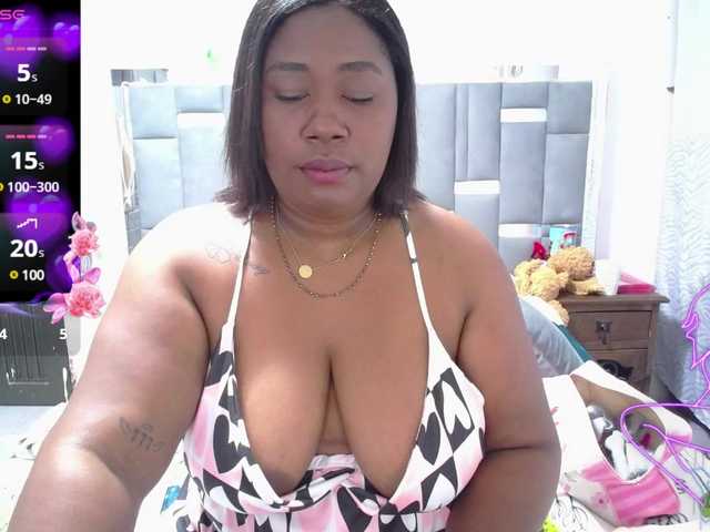 Live sex webcam photo for thickebonymilf #290881312