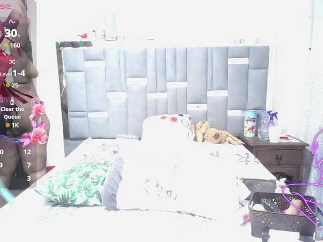 Live sex webcam photo for thickebonymilf #291494401