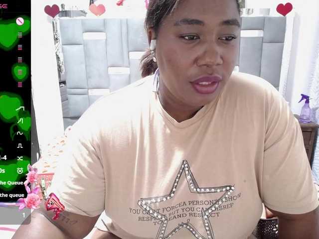 Live sex webcam photo for thickebonymilf #291857607