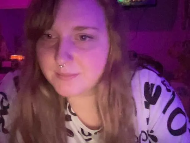 Live sex webcam photo for thickgingergoddess #290651616