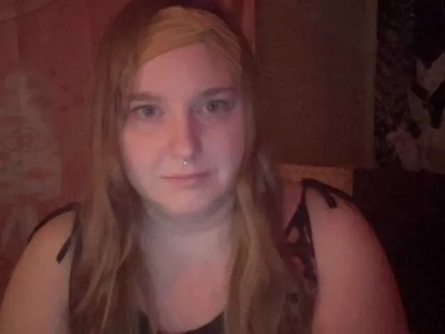 Live sex webcam photo for thickgingergoddess #290691988