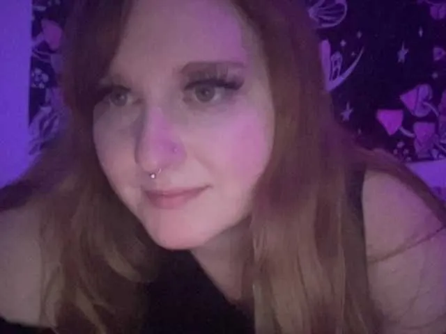 Live sex webcam photo for thickgingergoddess #290708328