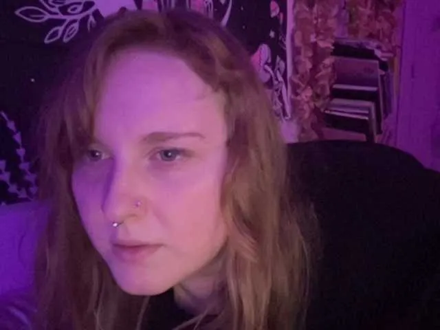 Live sex webcam photo for thickgingergoddess #290723071