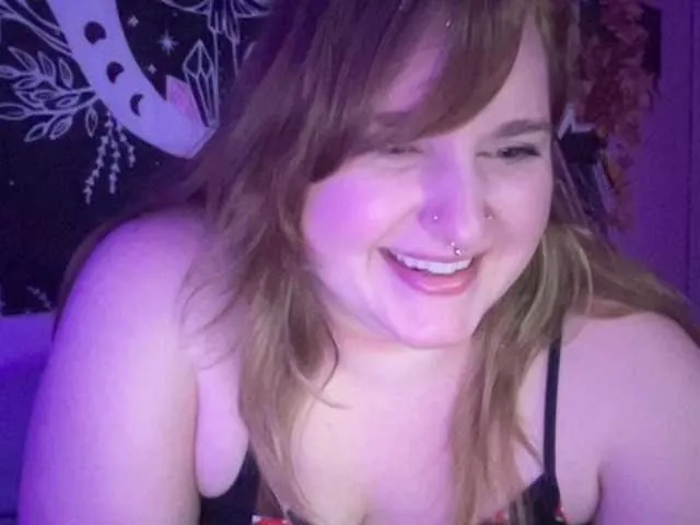 Live sex webcam photo for thickgingergoddess #290911953