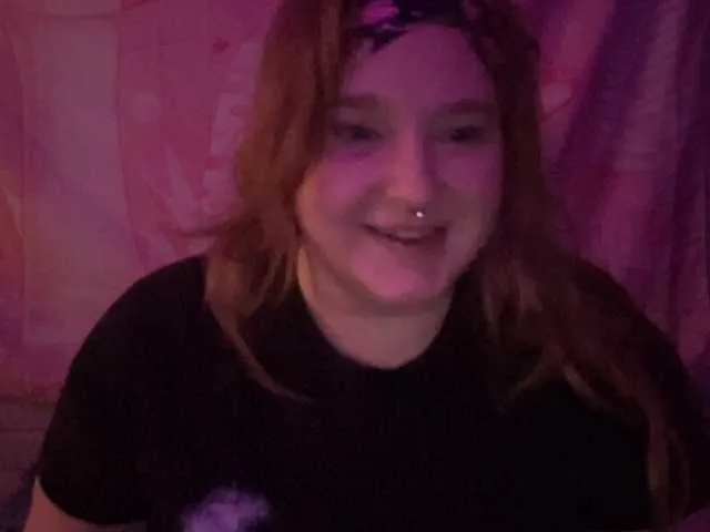 Live sex webcam photo for thickgingergoddess #291127301