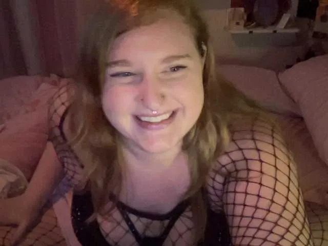 Live sex webcam photo for thickgingergoddess #291519345