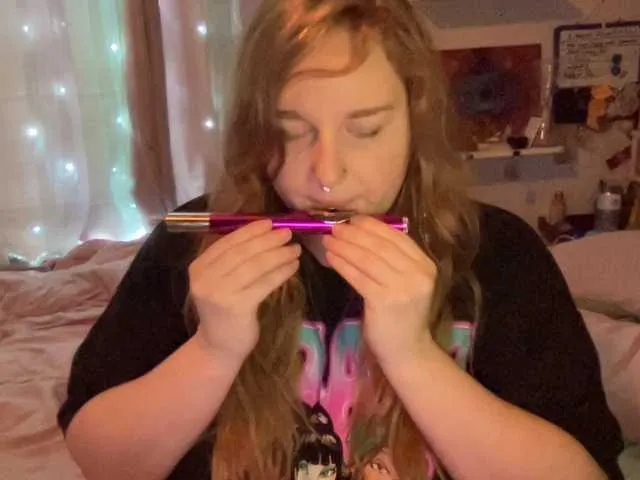 Live sex webcam photo for thickgingergoddess #291578298