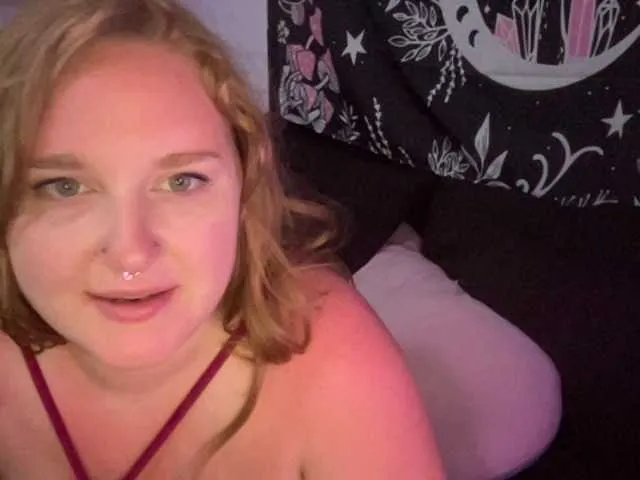 Live sex webcam photo for thickgingergoddess #291716269