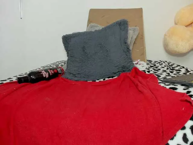 Live sex webcam photo for thin-princess #291437642
