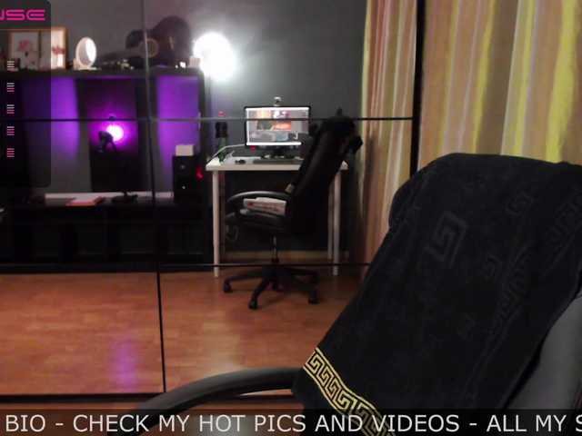 Live sex webcam photo for this-is-andy #274580879