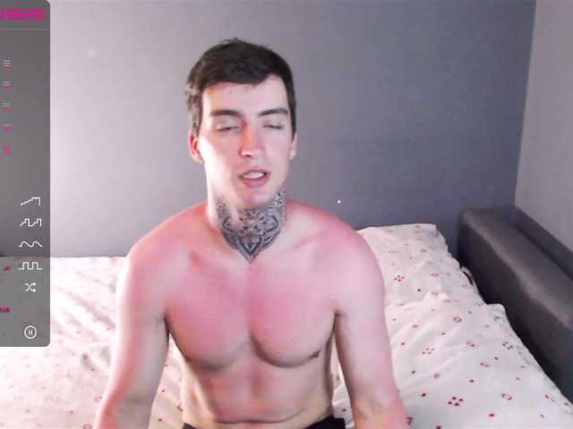 Live sex webcam photo for this-is-andy #275466367