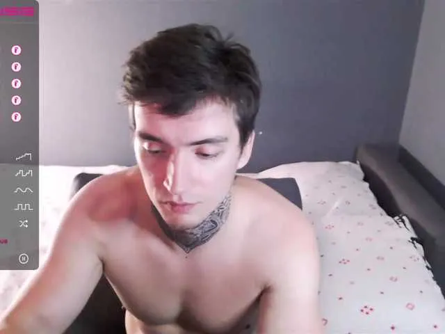 Live sex webcam photo for this-is-andy #275599871