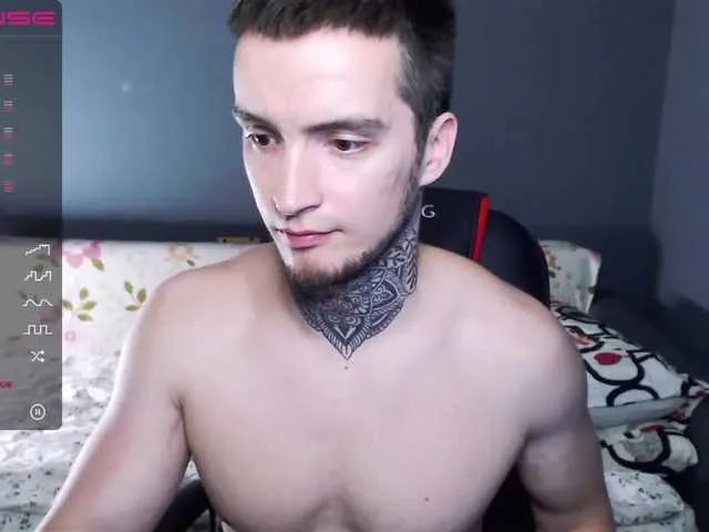 Live sex webcam photo for this-is-andy #275968448