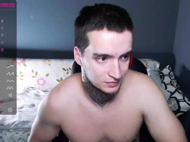 Live sex webcam photo for this-is-andy #275985106