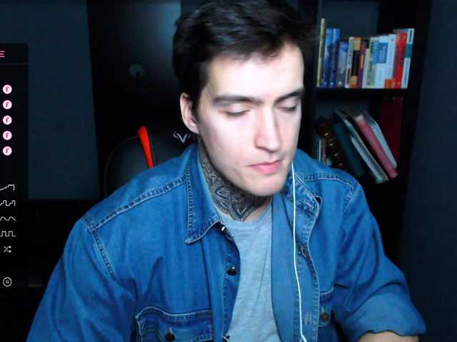 Live sex webcam photo for this-is-andy #276648628