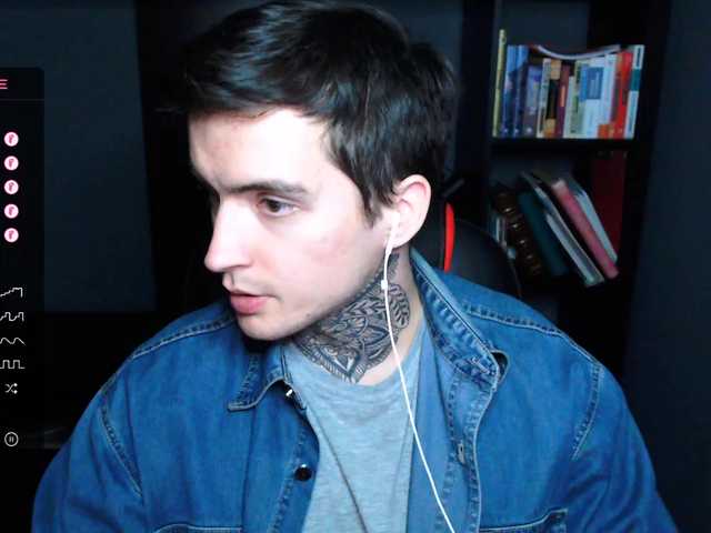 Live sex webcam photo for this-is-andy #276654795