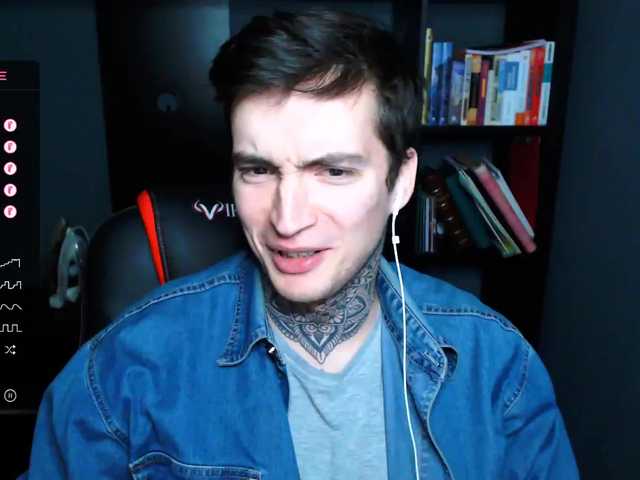 Live sex webcam photo for this-is-andy #276704618