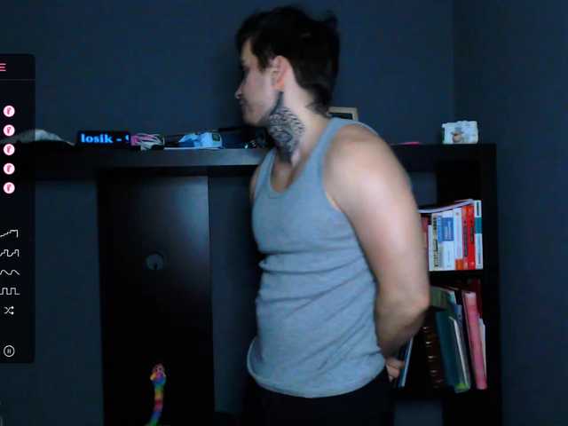 Live sex webcam photo for this-is-andy #276726903