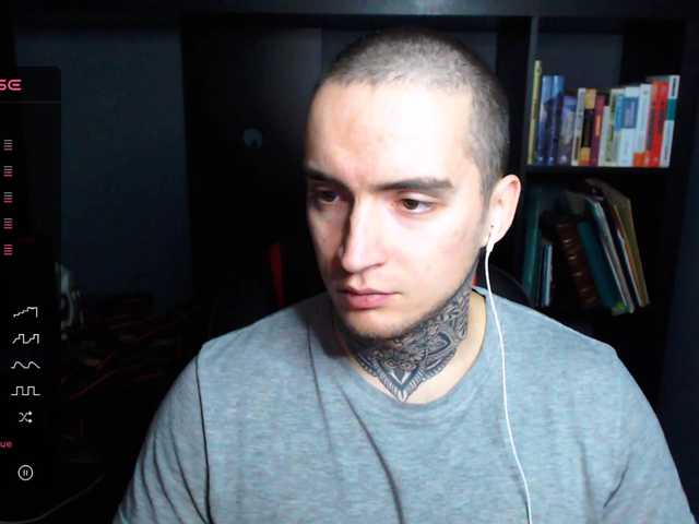 Live sex webcam photo for this-is-andy #276908541