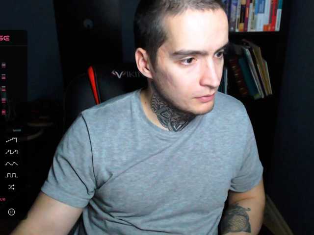 Live sex webcam photo for this-is-andy #277012306