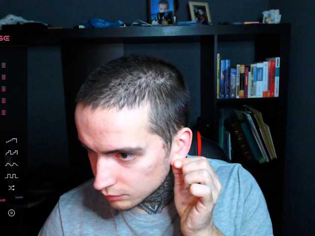 Live sex webcam photo for this-is-andy #277018740