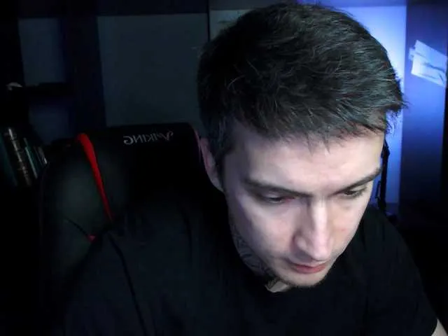 Live sex webcam photo for this-is-andy #290644633