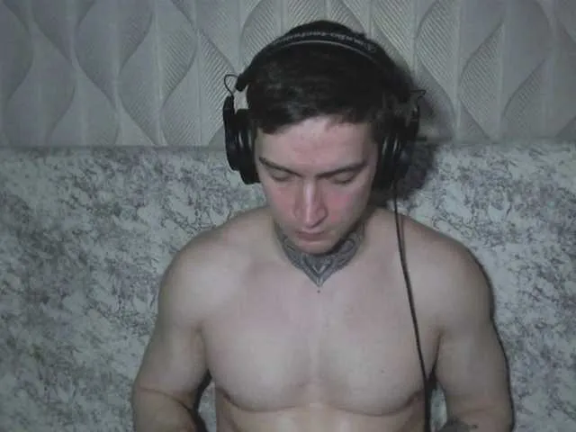 Live sex webcam photo for this-is-andy #293790943