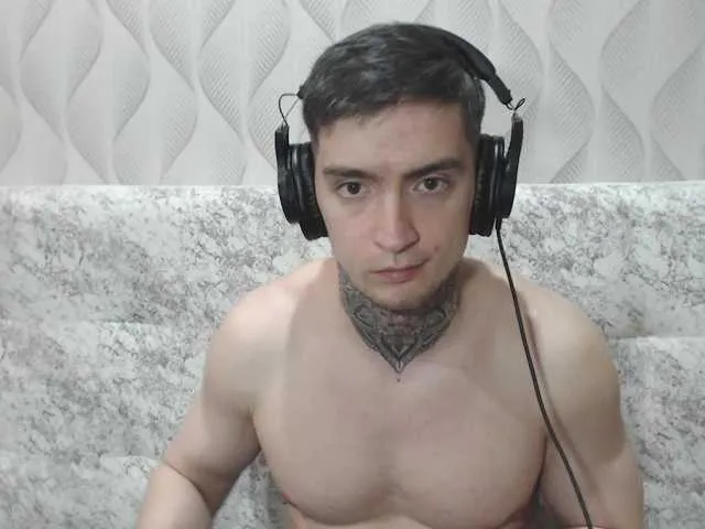 Live sex webcam photo for this-is-andy #293838901
