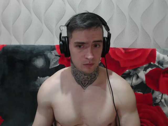 Live sex webcam photo for this-is-andy #294331604