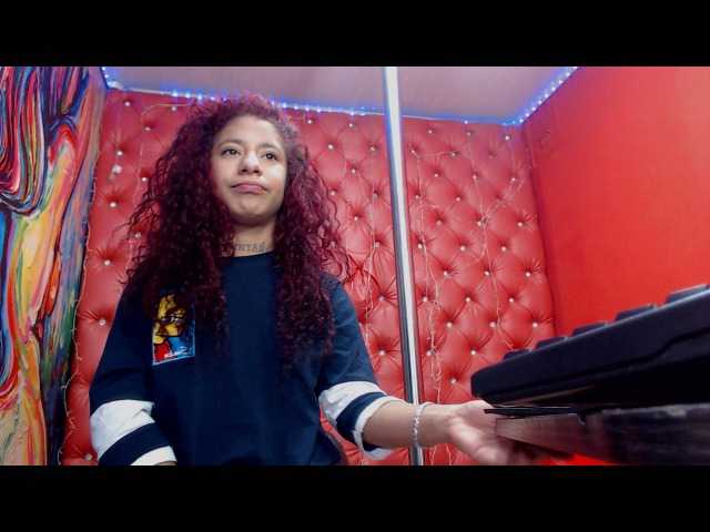 Live sex webcam photo for tifanny111 #274023836