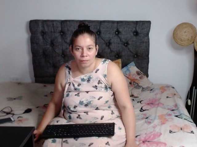 Live sex webcam photo for tiffa1hot #272347348