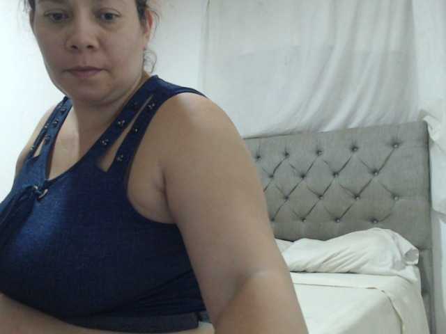 Live sex webcam photo for tiffa1hot #276722521