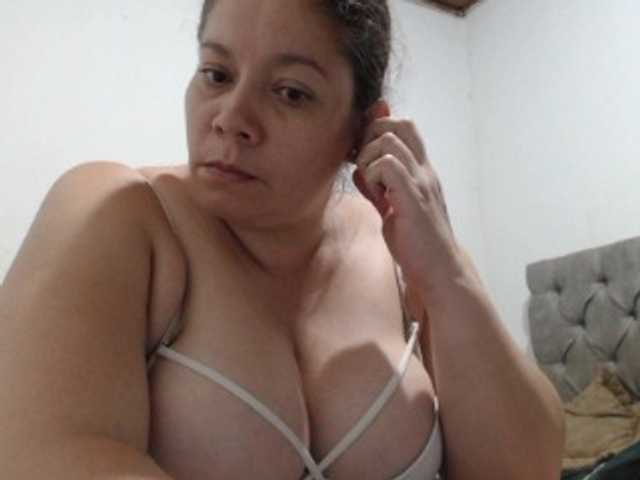 Live sex webcam photo for tiffa1hot #278207303