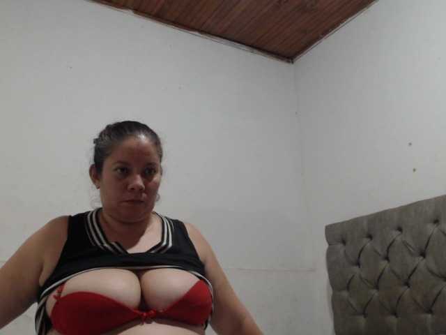 Live sex webcam photo for tiffa1hot #278235592