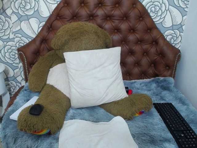 Live sex webcam photo for tiffany-01 #273682126