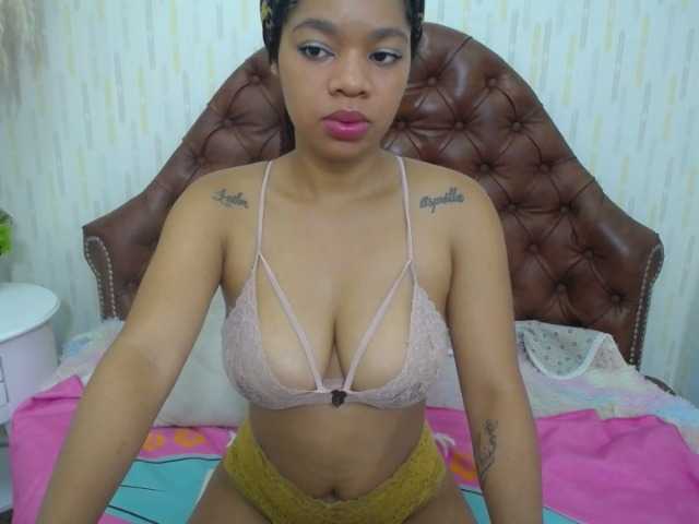 Live sex webcam photo for tiffany-01 #274002862