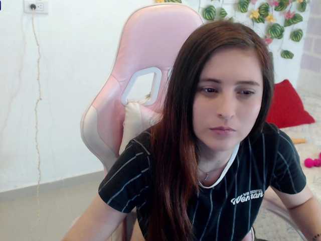 Live sex webcam photo for tiffany-69 #277730733