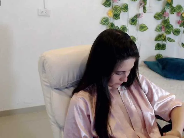 Live sex webcam photo for tiffany-69 #292096733