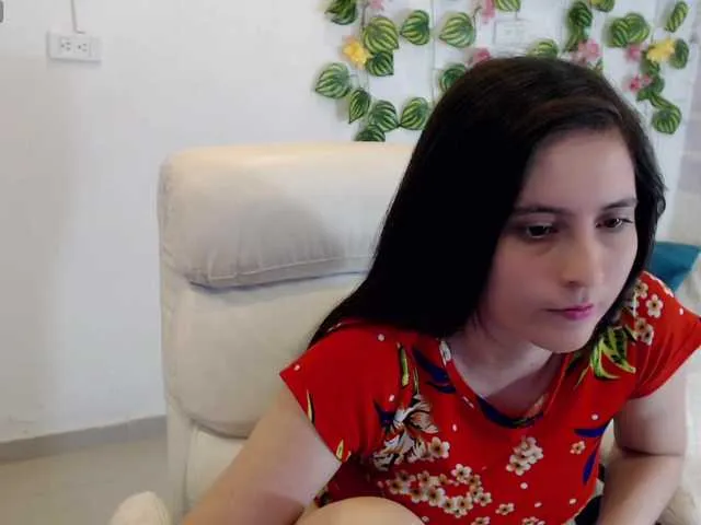 Live sex webcam photo for tiffany-69 #292302218