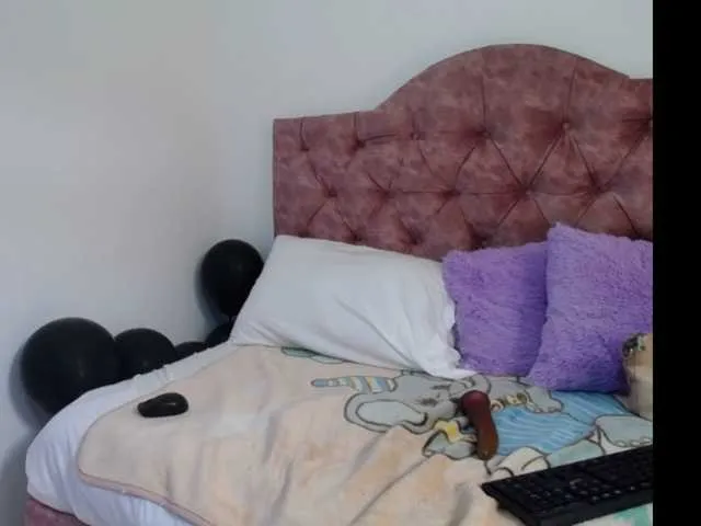 Live sex webcam photo for tiffany-ray #274435844