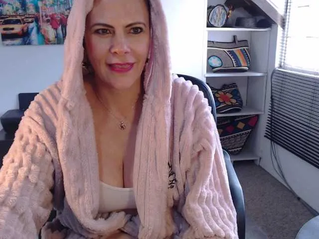 Live sex webcam photo for tiffanygolld #273180515