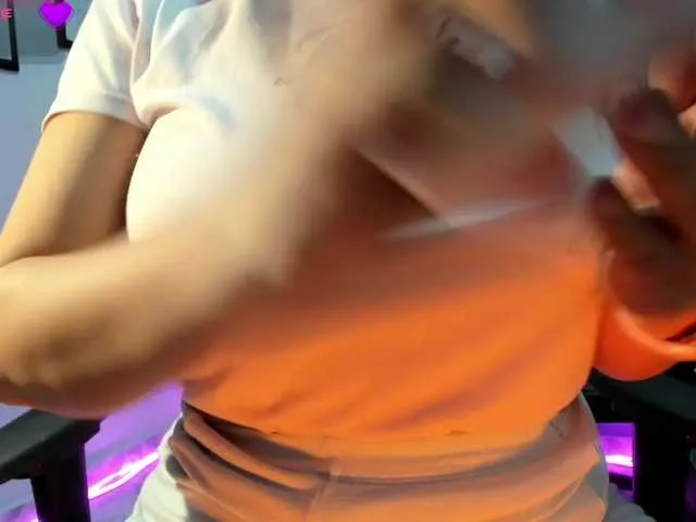 Live sex webcam photo for tiffanyteresa #291853729