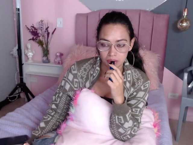 Live sex webcam photo for tiifanycam #272368878